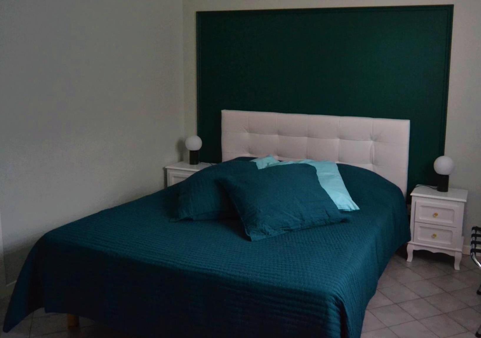 Le Domaine Des Gemmes Bed and Breakfast Tissey Exteriör bild