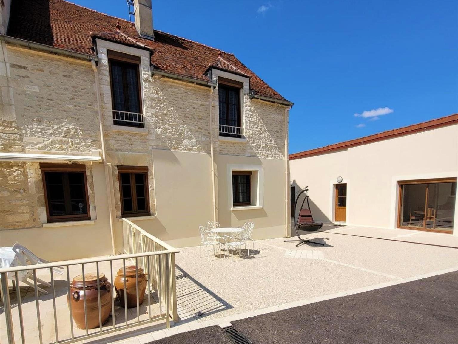 Le Domaine Des Gemmes Bed and Breakfast Tissey Exteriör bild