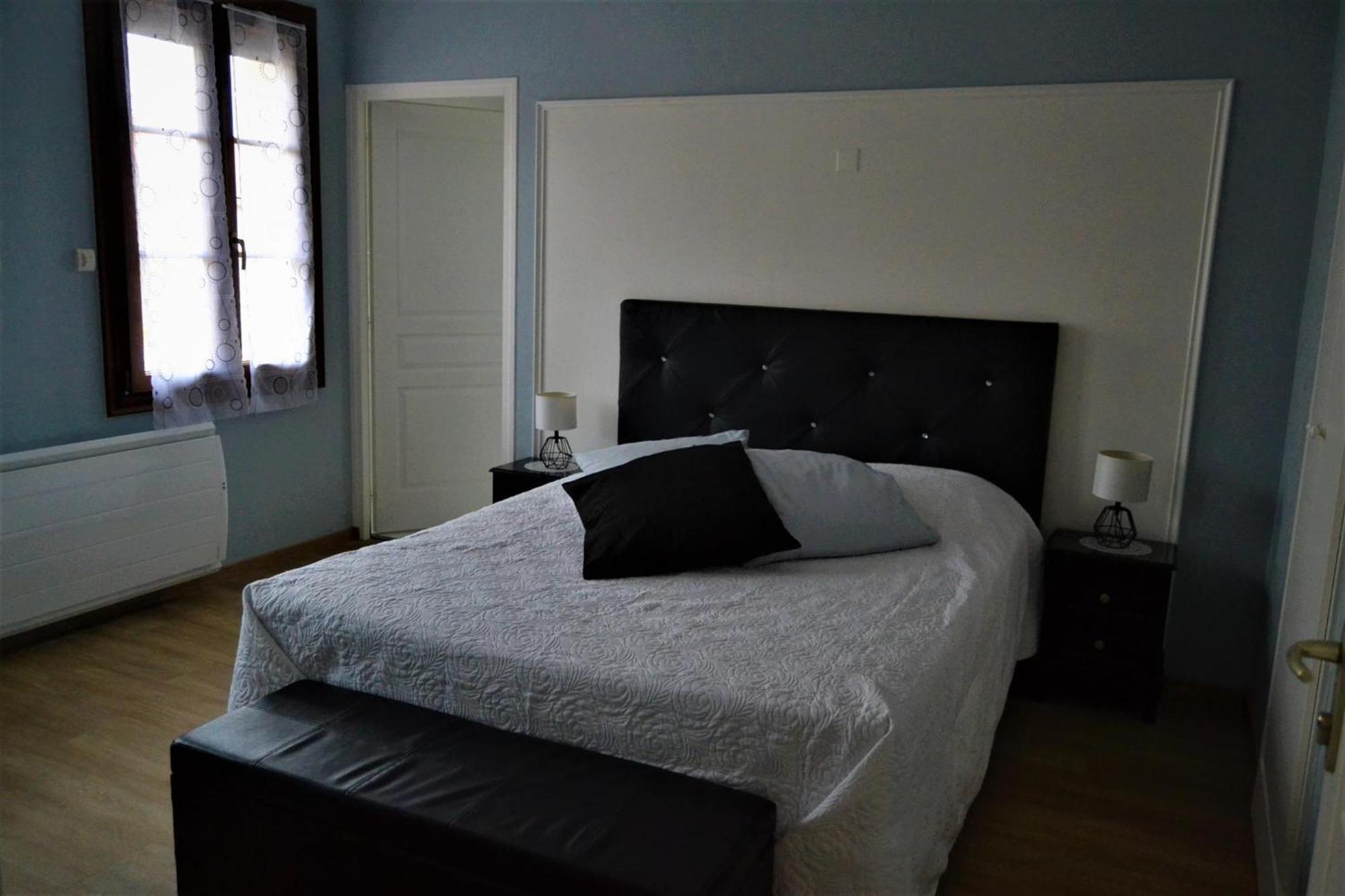 Le Domaine Des Gemmes Bed and Breakfast Tissey Rum bild